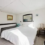 Ferienhaus Vacation With Sea Views - 200m From