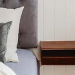 Ferienhaus Vacation With Sea Views - 200m From