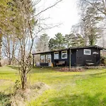 Ferienhaus Vacation With Sea Views - 200m From