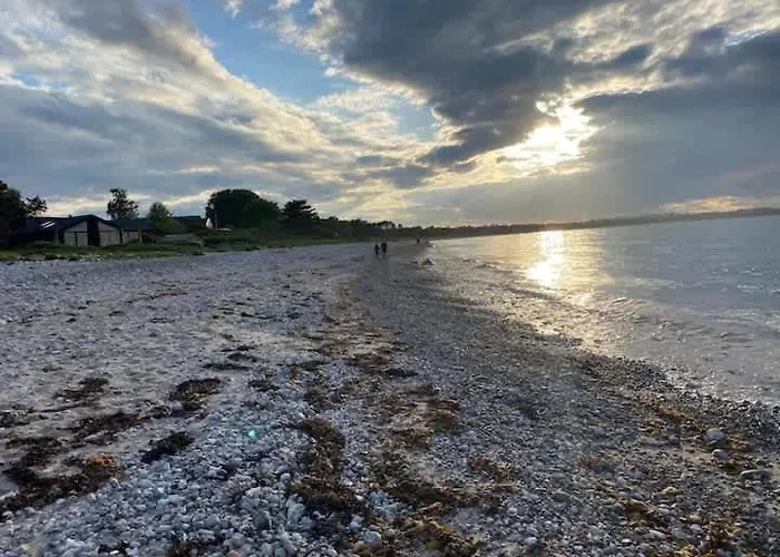 Сasa de vacaciones Vacation With Sea Views - 200m From